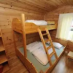 Mikkelparken Ferietun 3* Kinsarvik