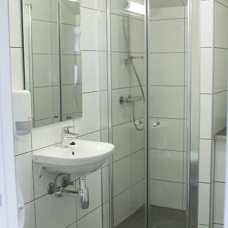 Mikkelparken Ferietun Кинсарвик