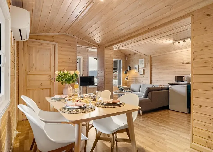 Mikkelparken Ferietun 3* Kinsarvik