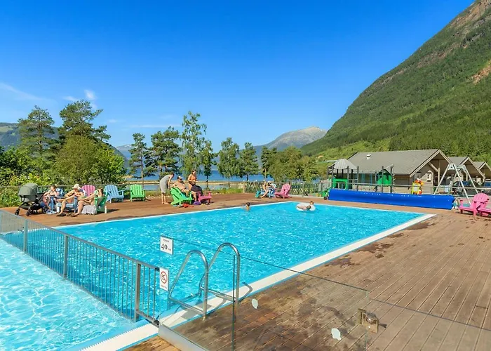 Mikkelparken Ferietun 3* Kinsarvik