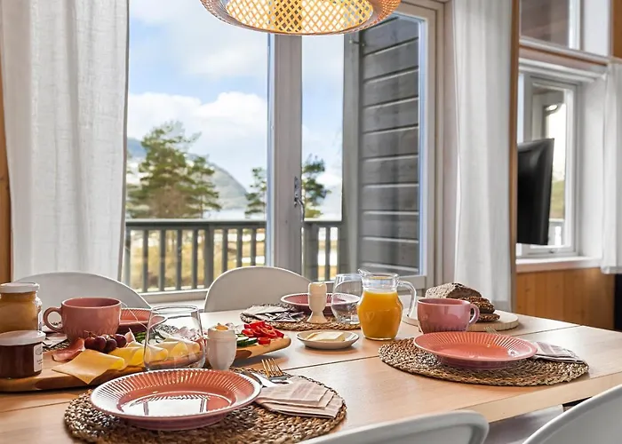 Mikkelparken Ferietun Semesterpark Kinsarvik