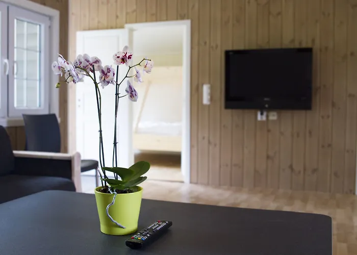 Mikkelparken Ferietun Semesterpark Kinsarvik