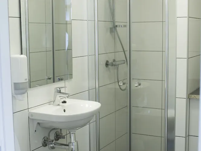 Mikkelparken Ferietun Kinsarvik